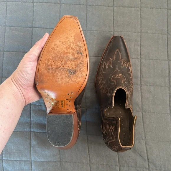Ariat Dixon Ankle Booties